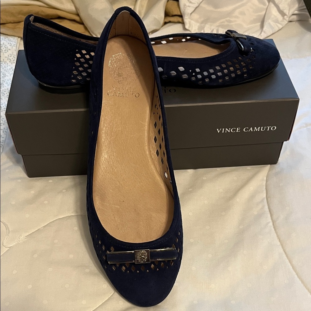 NIB Vince Camuto Dark Blue Women's Loafers 10